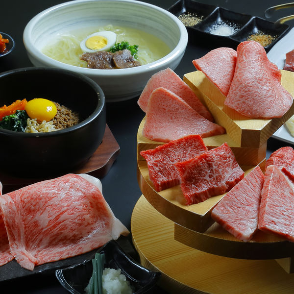 熊本で高級感のある焼肉をお探しなら地元産の最高品質の和牛を扱う和牛焼肉LIEBEへ